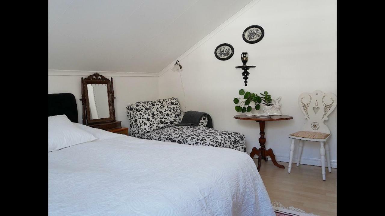 Villa Utanfoer Oernskoeldsvik, Hoega Kusten Esterno foto