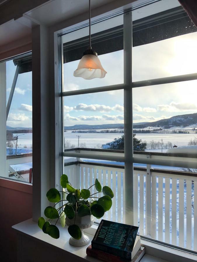 Villa Utanfoer Oernskoeldsvik, Hoega Kusten Esterno foto