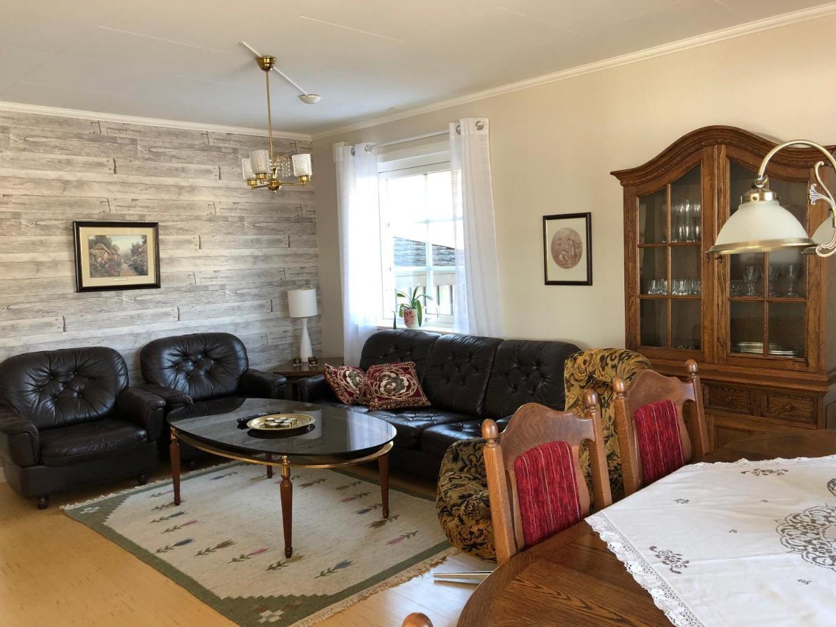 Villa Utanfoer Oernskoeldsvik, Hoega Kusten Esterno foto
