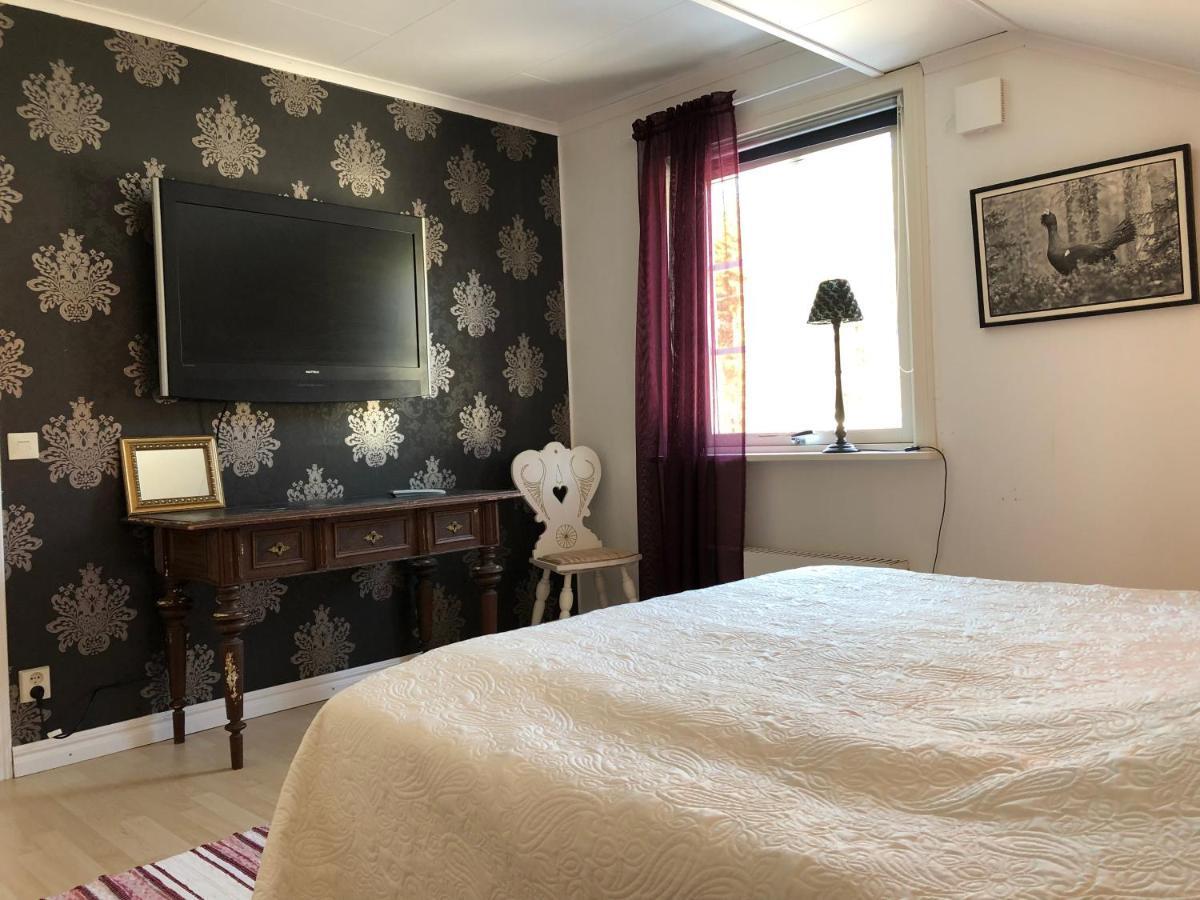 Villa Utanfoer Oernskoeldsvik, Hoega Kusten Esterno foto