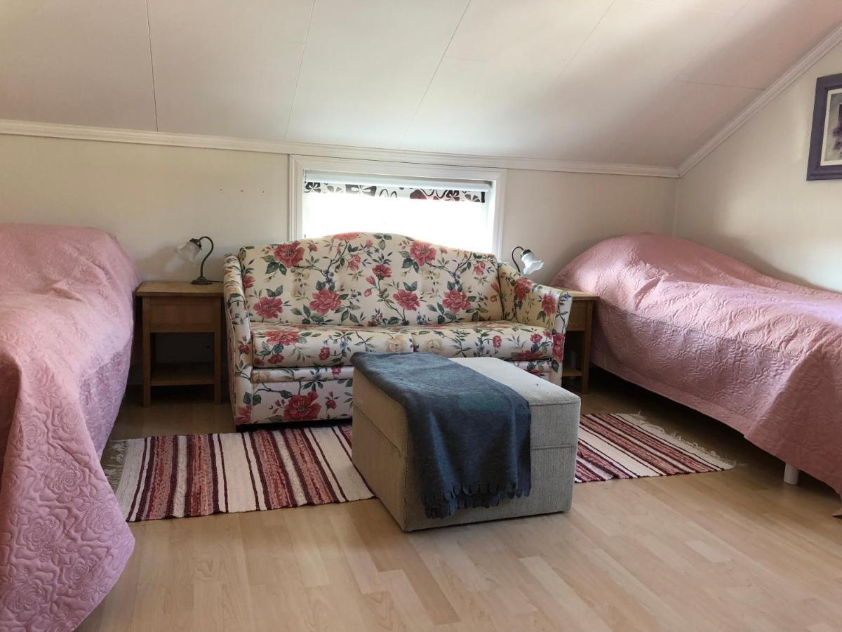 Villa Utanfoer Oernskoeldsvik, Hoega Kusten Esterno foto
